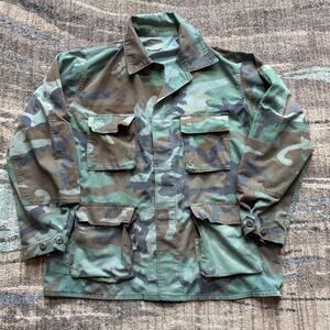 Men's Vintage 90's US Military Faded Camo Camouflage Green Field Jacket Shirt L
